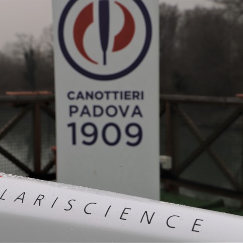 Clariscience dona una canoa alla Canottieri Padova